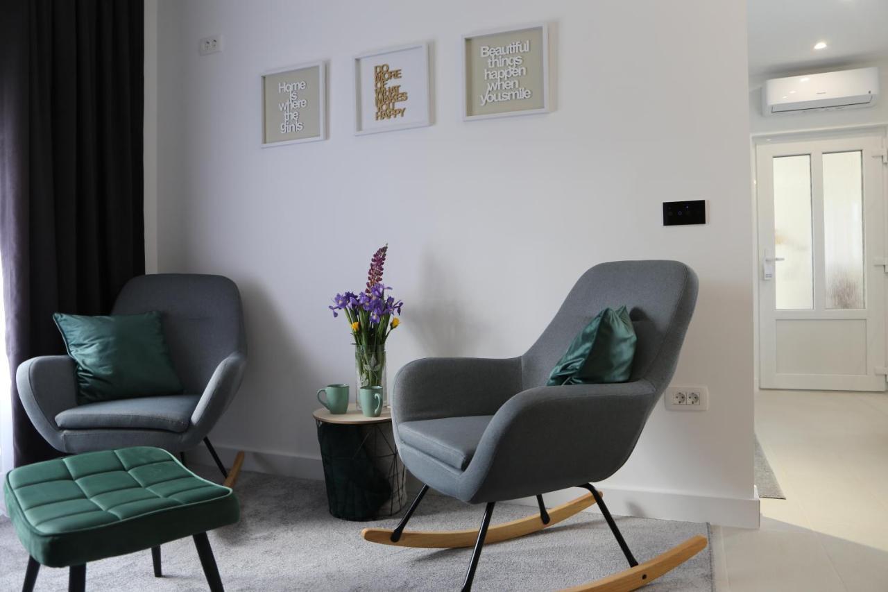 Flora Studio Apartments Кореница Екстер'єр фото
