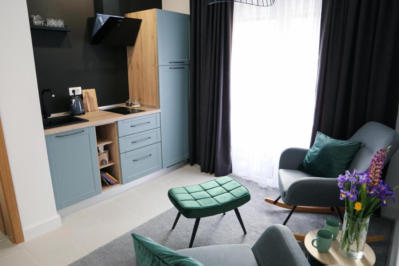 Flora Studio Apartments Кореница Екстер'єр фото