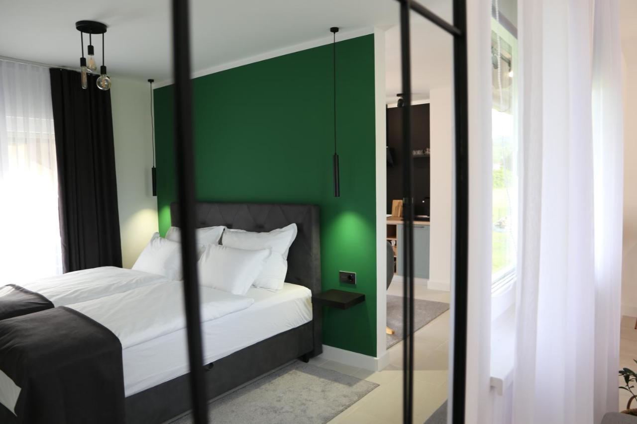 Flora Studio Apartments Кореница Екстер'єр фото